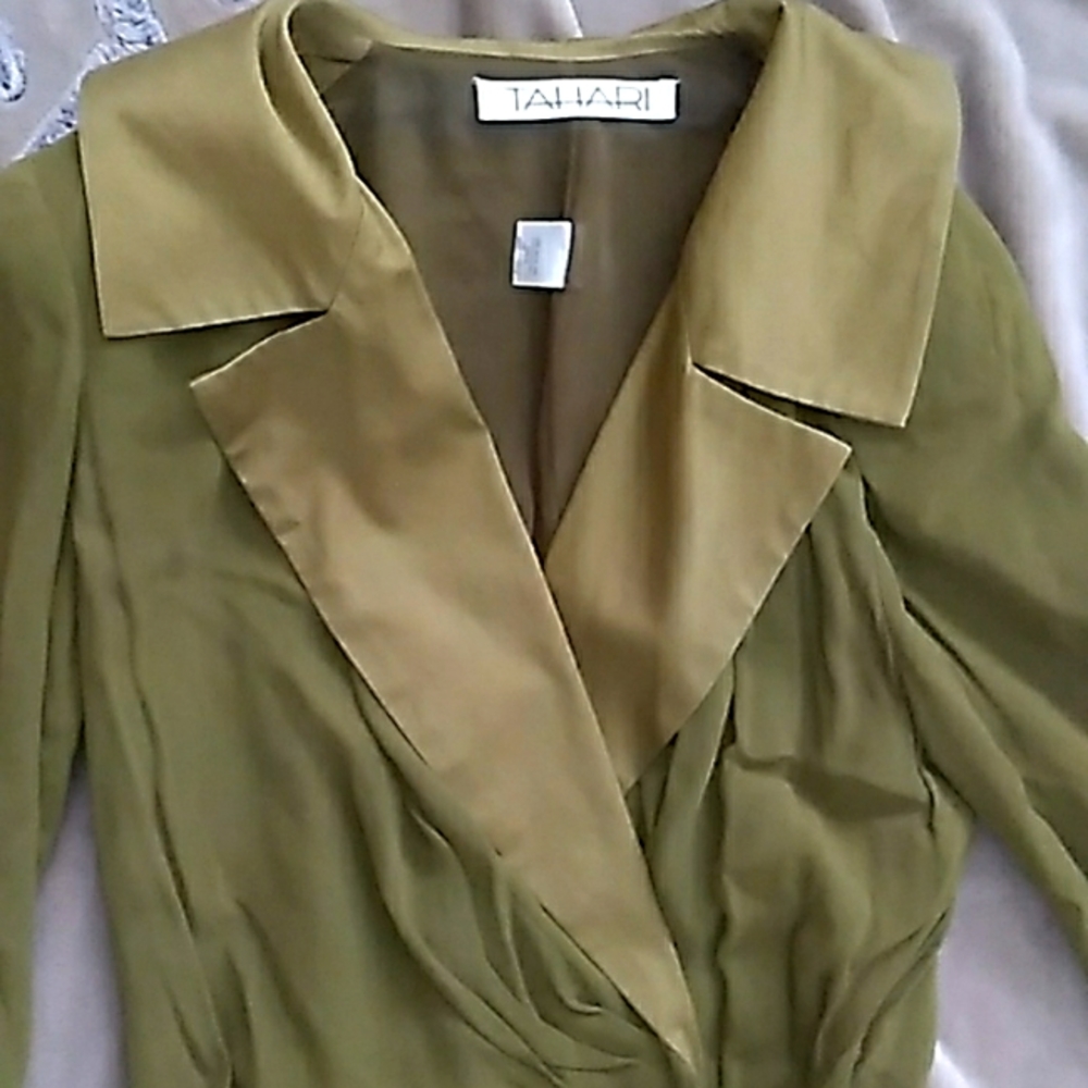 🫒 Vintage Tahari OLIVE Crepe Wrap Dress Sz 4 - Picture 4 of 16
